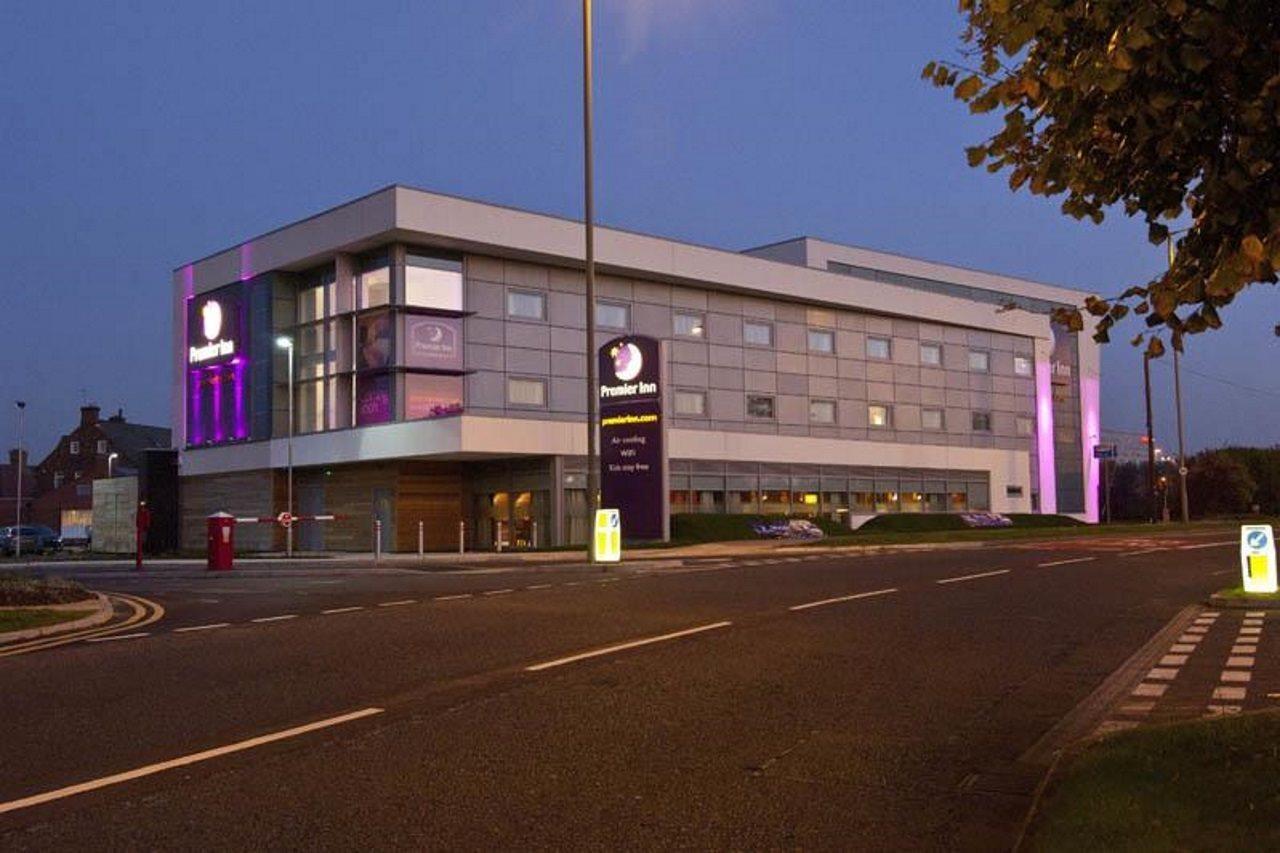 Premier Inn Liverpool John Lennon Airport Спік Екстер'єр фото