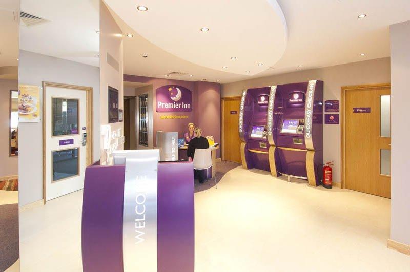 Premier Inn Liverpool John Lennon Airport Спік Екстер'єр фото